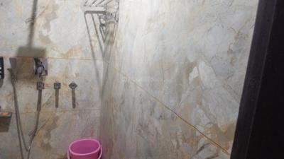 Bathroom Image of 500 Sq.ft 2 BHK Independent House for rent in Madhu Vihar New Delhi for Rs. 9000