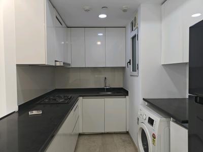 Kitchen Image of 600 Sq.ft 1 BHK Apartment / Flat for sale in Lodha New Cuffe Parade, Sion Mumbai for Rs. 17500000
