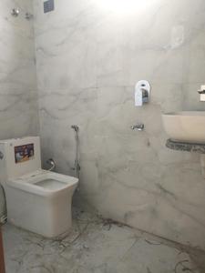 Bedroom One Image of 650 Sq.ft 2 BHK Builder Floor for sale in Mayur Vihar Phase 1 New Delhi for Rs. 8000000