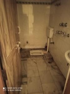 Bathroom Image of 900 Sq.ft 1 BHK Builder Floor for rent in Gomti Nagar Lucknow for Rs. 10500