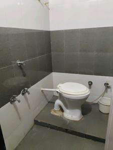 Common Bathroom Image of 2240 Sq.ft 3 BHK Apartment / Flat for sale in Dev Solitaire, Prahlad Nagar Ahmedabad for Rs. 17000000
