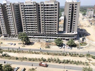 Bedroom Three Image of 1484 Sq.ft 3 BHK Apartment / Flat for sale in Avirat Silver Brook, Shilaj Ahmedabad for Rs. 7500000