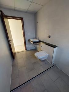 Bathroom Image of 2400 Sq.ft 3 BHK Apartment / Flat for sale in Sobha Marina One, Marine Drive Kochi for Rs. 39600000