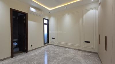 Bedroom Image of 3222 Sq.ft 4 BHK Builder Floor for sale in Sector 102 Gurgaon for Rs. 50000000