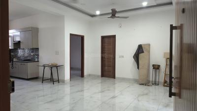Living Room Image of 2200 Sq.ft 3 BHK Apartment / Flat for rent in Sector 105 Noida for Rs. 60500