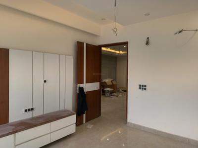 Bedroom Image of 1850 Sq.ft 4 BHK Builder Floor for sale in Vasundhara Ghaziabad for Rs. 22500000