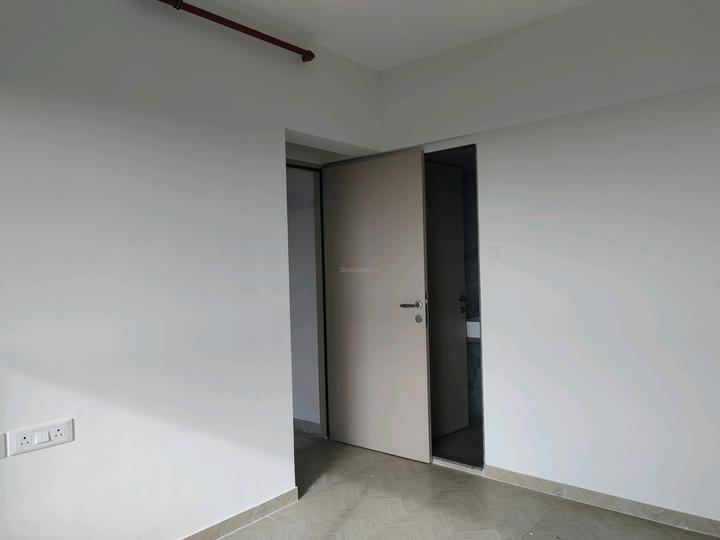 Gurukrupa Marina Enclave Wings Q And R With Kindergarten Phase IV Main Image 1