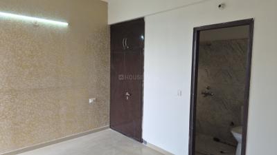 Bedroom Image of 910 Sq.ft 2.5 BHK Apartment / Flat for rent in Prateek Grand City, Siddharth Vihar Ghaziabad for Rs. 25000