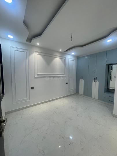 The Ultima 107 Main Image 1