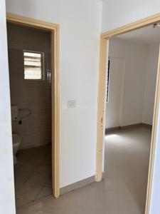 Bathroom Image of 695 Sq.ft 2 BHK Apartment / Flat for rent in Indya The Greens, Karpur Bengaluru for Rs. 12000