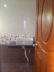 Bathroom Image of 1000 Sq.ft 2 BHK Independent House for rent in Keshav Nagar Pune for Rs. 18500