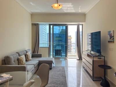 Living Room Image of 883 Sq.ft 1 BHK Apartment / Flat for sale in Dubai Marina Dubai for Rs. 40868764