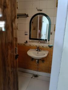 Bathroom Image of 1500 Sq.ft 3 BHK Apartment / Flat for sale in Alaknanda New Delhi for Rs. 27000000