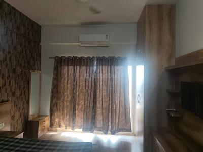 Bedroom Image of 435 Sq.ft 1 RK Studio for rent in Paramount Golfforeste Oak &amp; Pine, Surajpur Greater Noida for Rs. 15000