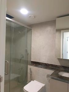 Common Bathroom Image of 2400 Sq.ft 3 BHK Apartment / Flat for sale in DLF One Midtown, Karampura New Delhi for Rs. 64500000