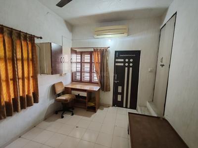 Hall Image of 846 Sq.ft 2 BHK Duplex for sale in Chanakyapuri Ahmedabad for Rs. 12500000