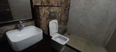 Bathroom Image of 1500 Sq.ft 3 BHK Apartment / Flat for rent in Saibaba Colony Coimbatore for Rs. 30000