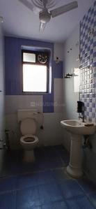 Bathroom Image of 1380 Sq.ft 2.5 BHK Builder Floor for rent in Sector 49 Faridabad for Rs. 21000