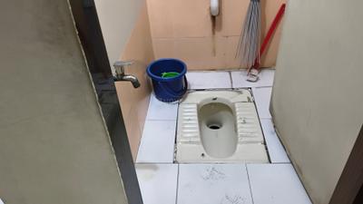 Bathroom Image of 650 Sq.ft 1 BHK Apartment / Flat for rent in Pride Paradise Apartment, Kamothe Navi Mumbai for Rs. 20000
