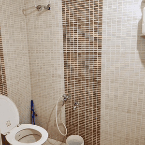 Bathroom Image of 740 Sq.ft 2 BHK Independent House for rent in Ithanagar Tenali for Rs. 9000