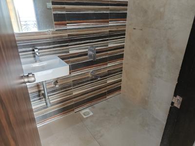 Image of 1300 Sq.ft 3 BHK Apartment / Flat for rent in Dadar East, Mumbai for Rs. 185000