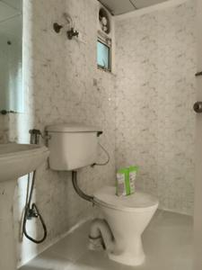 Common Bathroom Image of 1250 Sq.ft 2 BHK Apartment / Flat for sale in Gaur City 2 16th Avenue, Noida Extension Greater Noida for Rs. 10400000