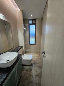 Bathroom Image of 1450 Sq.ft 4 BHK Apartment / Flat for sale in Rustomjee Seasons, Bandra East Mumbai for Rs. 87500000