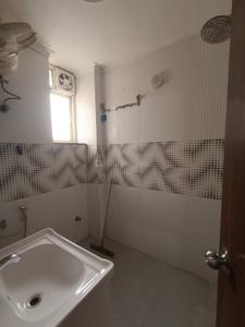 Image of 2500 Sq.ft 4 BHK Apartment / Flat for rent in CGHS Guru Apartments, Sector 6 Dwarka, New Delhi for Rs. 60000