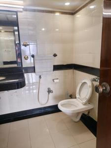 Image of 3200 Sq.ft 4 BHK Apartment / Flat for rent in Madhuli Apartments, Worli, Mumbai for Rs. 700000