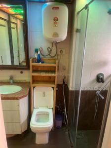 Bathroom Image of 3400 Sq.ft 3 BHK Apartment / Flat for sale in South City, Prince Anwar Shah Connector Kolkata for Rs. 71500000
