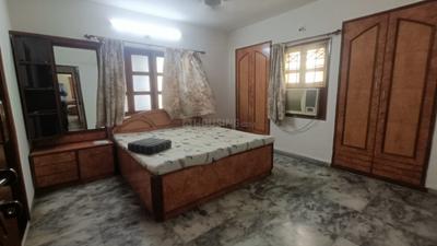 Bedroom Image of 2000 Sq.ft 3 BHK Apartment / Flat for rent in Race Course Vadodara for Rs. 22000