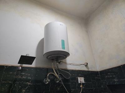 Image of 765 Sq.ft 2 BHK Builder Floor for rent in Lal Kuan, Ghaziabad for Rs. 11000