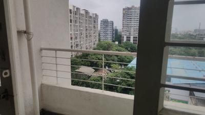 Balcony Image of 850 Sq.ft 1 BHK Apartment / Flat for rent in Mittal Sun Sapphire, Hadapsar Pune for Rs. 26000