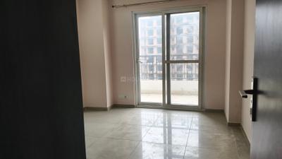 Bedroom Image of 1340 Sq.ft 3 BHK Apartment / Flat for rent in Gulshan Ikebana, Sector 143 Noida for Rs. 34000