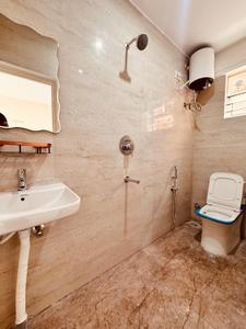Image of 400 Sq.ft 1 RK Apartment / Flat for rent in Domlur Layout, Bengaluru for Rs. 25500
