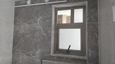 Bathroom Image of 1500 Sq.ft 3 BHK Apartment / Flat for rent in Rama Sky Life, Tifra Bilaspur for Rs. 26000