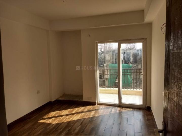 1040 Sqft 2 BHK Flat for sale in Ajnara Le Garden Noida Extension