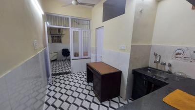 Bathroom Image of 540 Sq.ft 1 RK Builder Floor for sale in Sector 57 Gurgaon for Rs. 2500000