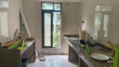 Kitchen Image of 900 Sq.ft 2 BHK Apartment / Flat for sale in Vaibhavlaxmi Queens Glory, Chembur Mumbai for Rs. 17500000