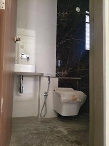 Bathroom Image of 750 Sq.ft 2 BHK Apartment / Flat for sale in Chembur Mumbai for Rs. 20000000