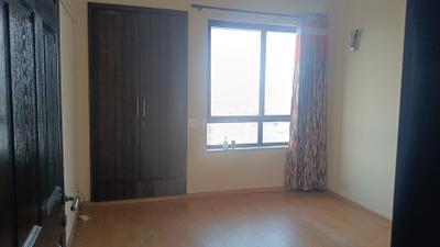 Bedroom Image of 1800 Sq.ft 3 BHK Apartment / Flat for rent in Unitech Fresco, Sector 50 Gurgaon for Rs. 55000