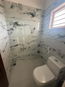 Bathroom Image of 2000 Sq.ft 3 BHK Independent House for rent in Chamundi Vihar Layout Mysore for Rs. 32000