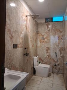Common Bathroom Image of 1350 Sq.ft 3 BHK Apartment / Flat for sale in Avenue 1, Sector 73 Noida for Rs. 5100000