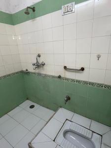 Bathroom Image of 1600 Sq.ft 3 BHK Apartment / Flat for rent in Shyam Nagar Jaipur for Rs. 21000