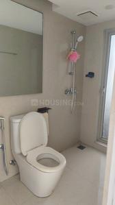 Bathroom Image of 400 Sq.ft 1 RK Apartment / Flat for rent in Hiranandani Solitaire, Thane West Thane for Rs. 28000