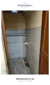 Bathroom Image of 1000 Sq.ft 2 BHK Builder Floor for rent in Karamchary Nagar Bareilly for Rs. 10000