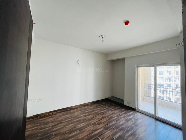 995 Sqft 2 BHK Flat for sale in Ajnara Le Garden Noida Extension