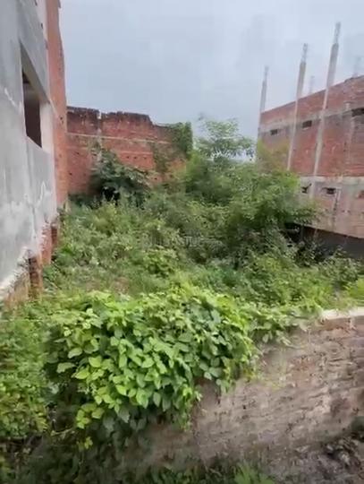 Bada Lalpur, Lamhi Main Image 1