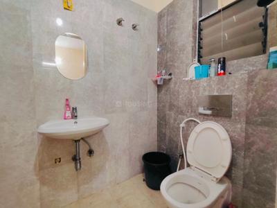 Bathroom Image of 1180 Sq.ft 3 BHK Apartment / Flat for rent in Unimark Lakewood Estate, New Garia Kolkata for Rs. 45000