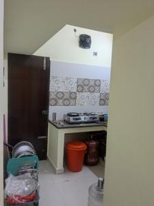 Kitchen Image of 800 Sq.ft 2 BHK Builder Floor for rent in Iyyappanthangal Chennai for Rs. 15000
